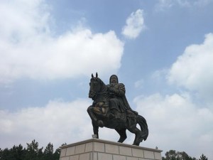 《成吉思汗手机版》天降宝箱玩法详解（探索随机事件丰富游戏乐趣）